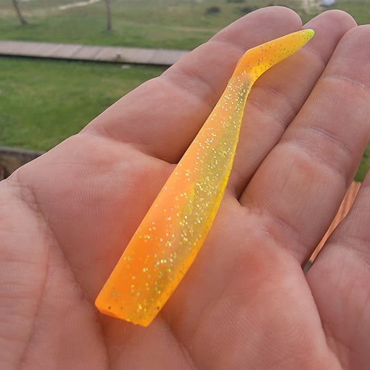 Lote de Señuelos de Pesca Blandos 6 unidades | Naranja y Blanco